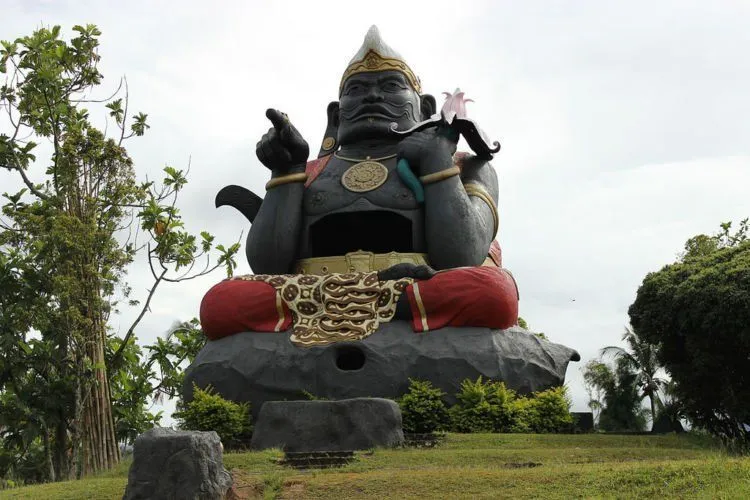 Meski Tampak Nyeleneh, 6 Landmark Kota Unik Ini Nggak Asal Bangun Lho. Ternyata Filosofinya Dalam 11