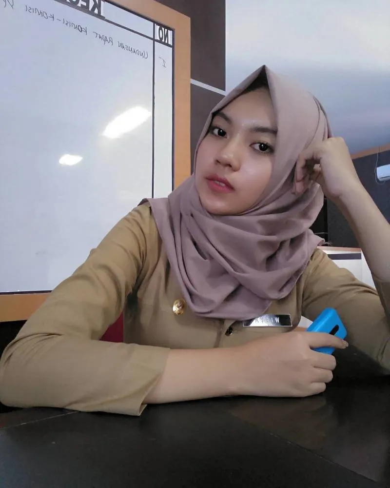 19 Potret PNS Cantik yang Pasti Bikin Cowok Betah di Kantor. Apa Kabar Ujian CPNS Kemarin? 26