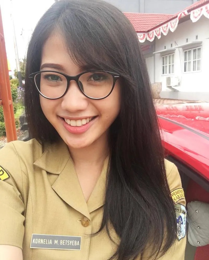 19 Potret PNS Cantik yang Pasti Bikin Cowok Betah di Kantor. Apa Kabar Ujian CPNS Kemarin? 27