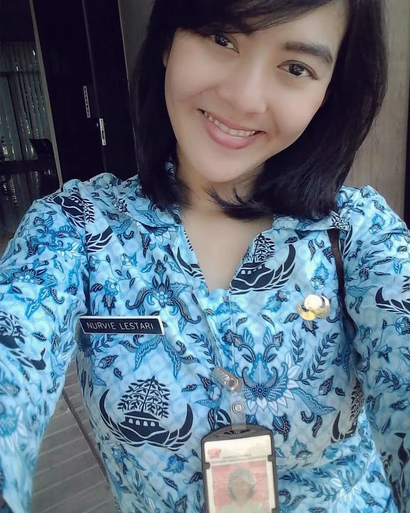 19 Potret PNS Cantik yang Pasti Bikin Cowok Betah di Kantor. Apa Kabar Ujian CPNS Kemarin? 27