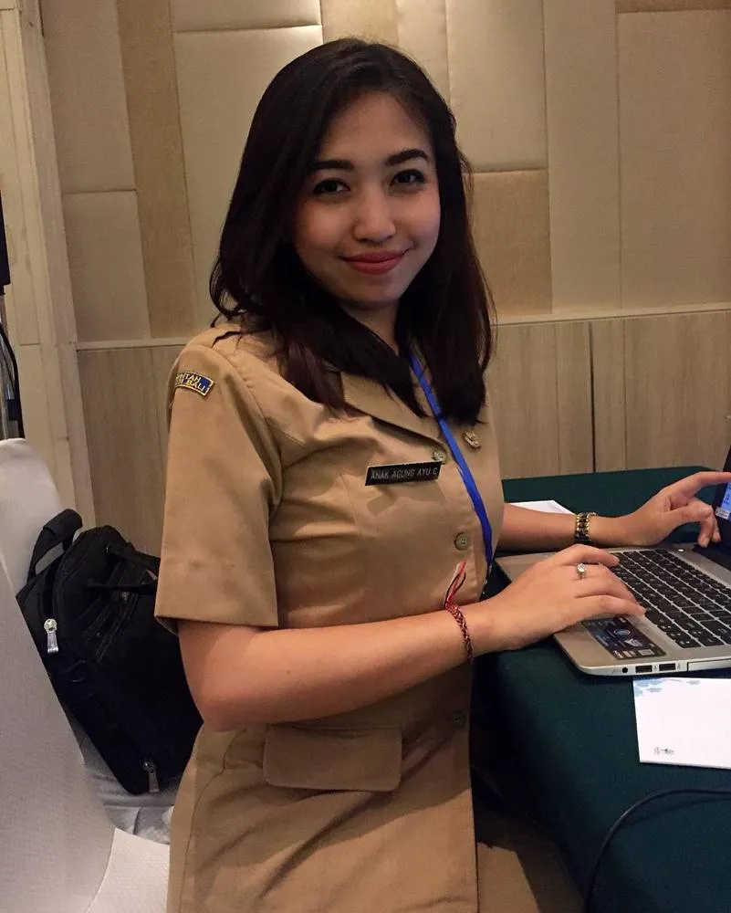 19 Potret PNS Cantik yang Pasti Bikin Cowok Betah di Kantor. Apa Kabar Ujian CPNS Kemarin? 21