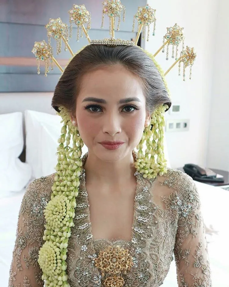 Cantik Begini Tapi Acha Dibilang Kelihatan Tua Karena Salah Make-Up, Coba Cek Dulu Foto Lainnya 5