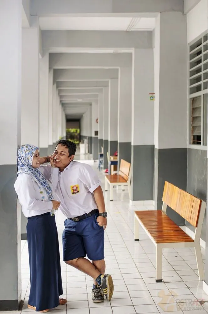 11 Foto Prewedding Lucu Tema Profesi. Dokter, Polisi, Tentara, Semua Ada di Sini 17