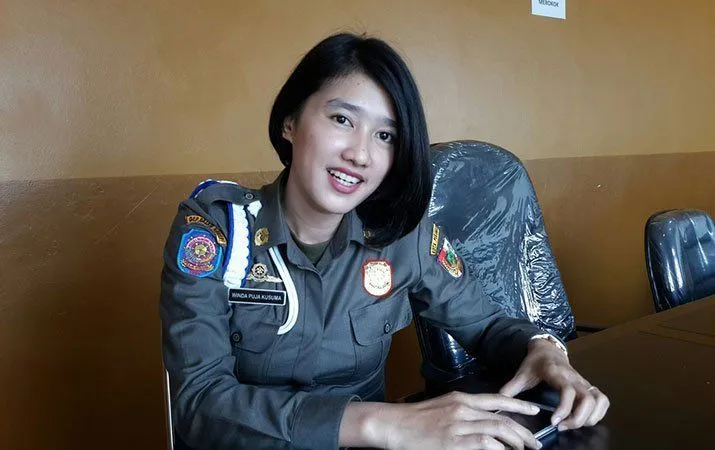 19 Potret PNS Cantik yang Pasti Bikin Cowok Betah di Kantor. Apa Kabar Ujian CPNS Kemarin? 28