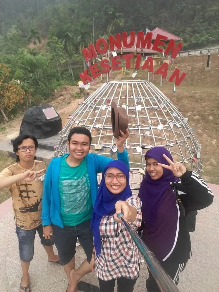 Monumen Kesetiaan, Tempat Wisata Baru yang Hits Sekaligus Bisa Buat Cari Pasangan! 10