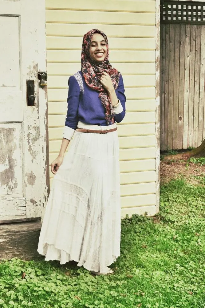 Menuju Cantik 2017; Trik Padu Padan Hijab & Baju Vintage Ini Harus Jadi Referensi! 14