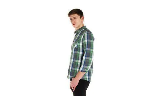 Nggak Bisa Bayar Ganti Rugi, Cowok Ganteng Ini Rela Dilelang dengan Status ‘In Stock’ di Toko Online 8