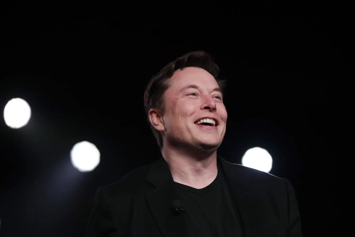 Kisah Sukses Elon Musk, dari Korban Bully Sampai jadi Orang Terkaya di Dunia 11