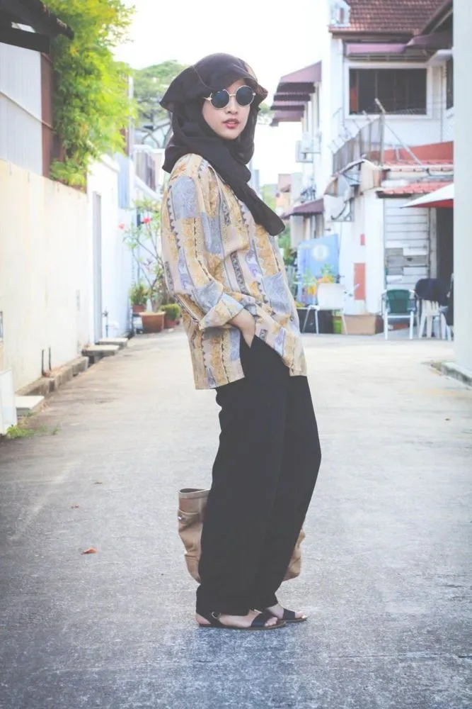 Menuju Cantik 2017; Trik Padu Padan Hijab & Baju Vintage Ini Harus Jadi Referensi! 10