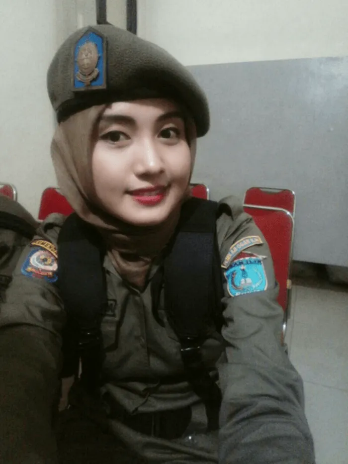 19 Potret PNS Cantik yang Pasti Bikin Cowok Betah di Kantor. Apa Kabar Ujian CPNS Kemarin? 28
