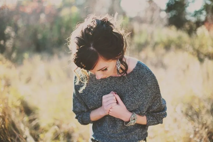 7 Cara Sembuhkan Patah Hati. Biar Bukan Cuma Move On, Tapi Juga Bisa Move Up! 9