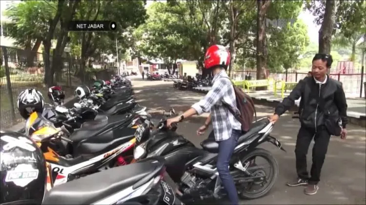 Asal Ada Niat, Siapapun Bisa Beramal. Kisah Bang Jack, Tukang Parkir Sukses Dirikan Sekolah Gratis 9