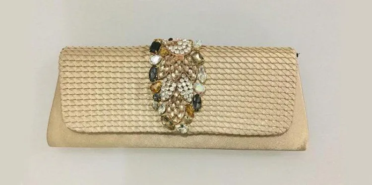 7 Dompet Clucth yang Minta Banget Diajak Kondangan, Meski Nggak Ada Gandengan