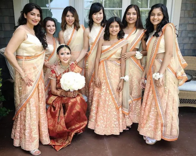 16+ Ide Seragam Bridesmaid yang Nggak Melulu Kebaya 29