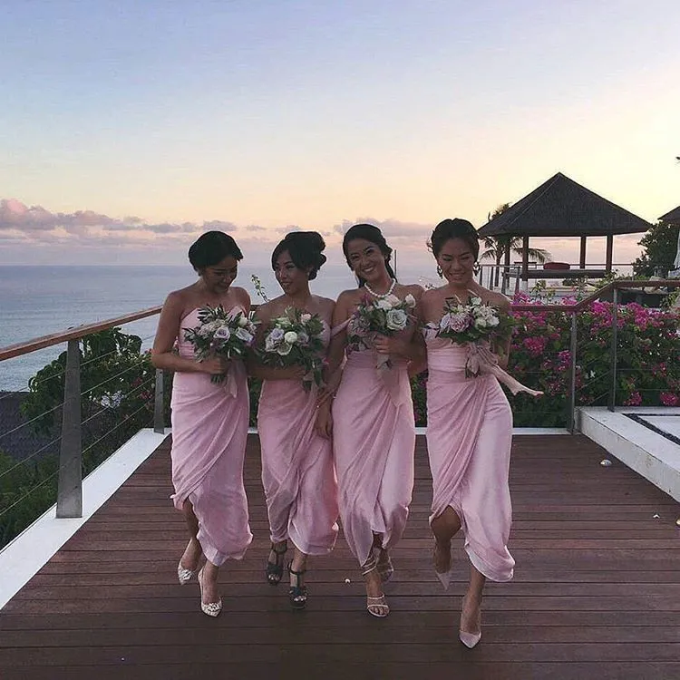 16+ Ide Seragam Bridesmaid yang Nggak Melulu Kebaya 31