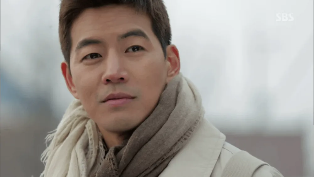 10 Ahjussi Ganteng yang Lahir di Tahun 80-an Awal Tapi Wajah dan Senyumnya Masih Rasa Oppa 90-an 14