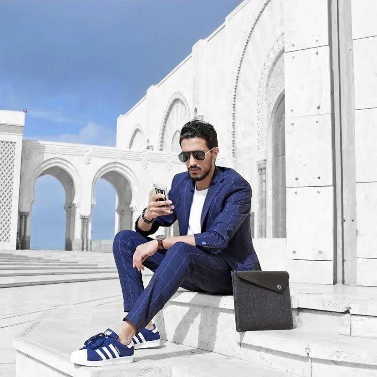 5 Cara Sip untuk Memakai Sneakers Sport. Pas Buat Segala Acara dan Bikin Gantengmu Makin Nyata 7