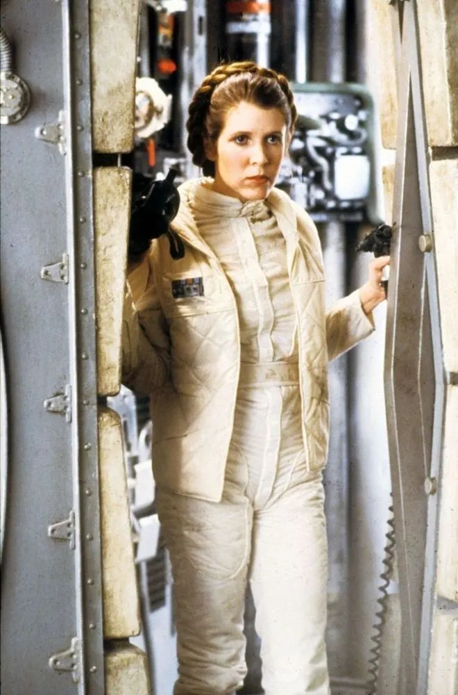 Carrie Fisher dalam Kenangan, Gaya Ikonik Sang Putri Leia dalam 12 Potret 16