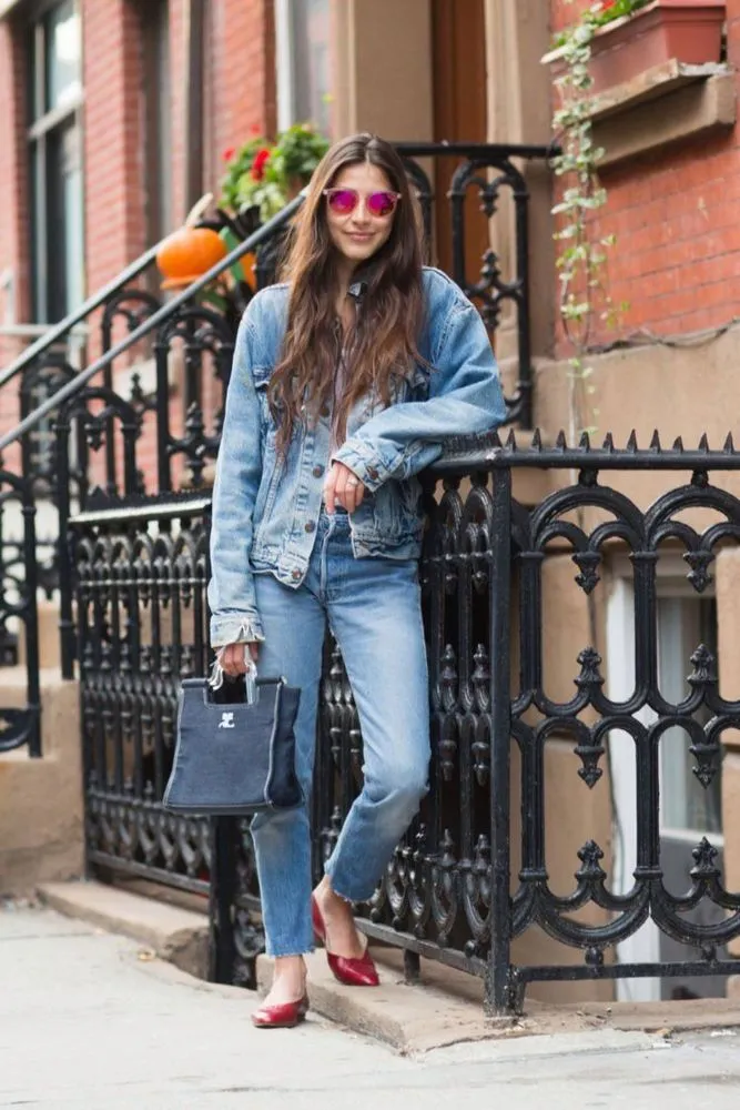 7 Jenis Celana Jeans yang Berbeda Bentuknya, Beda Pula Cara Pakainya. Cocokkan Yuk Gayamu yang Mana! 21
