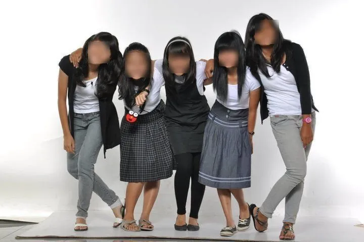 Perubahan Gaya Foto Cewek dari Masa ke Masa. Kira-Kira Tahun Depan Bakal Seperti Apa, Ya? 10