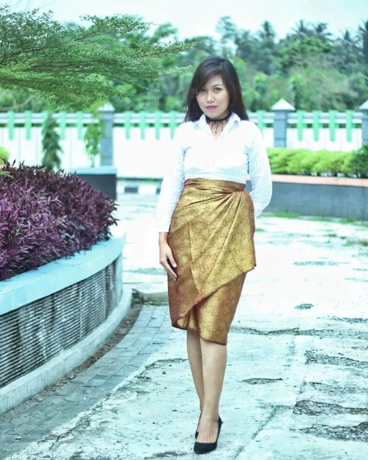 7 Cara Memadukan Kain Lilit Buat Segala Acara. Kapan Lagi Bisa Tampil Modis Tapi Tetap Sederhana? 9