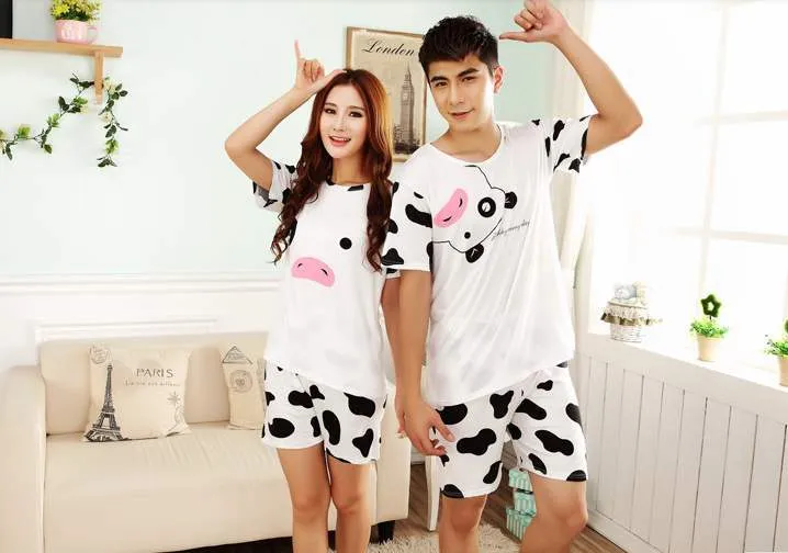 Tidur Nyenyak Bukan Hal Sulit Dilakukan, Asal 4 Bahan Baju Tidur Ini Kamu Terapkan 15