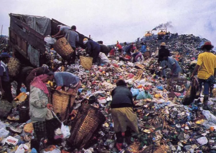 Tahun 2016, Negara Kita Jadi Penyumbang Sampah Plastik Terbesar Ke-2 di Dunia. Jangan Jadi No.1 Deh! 5