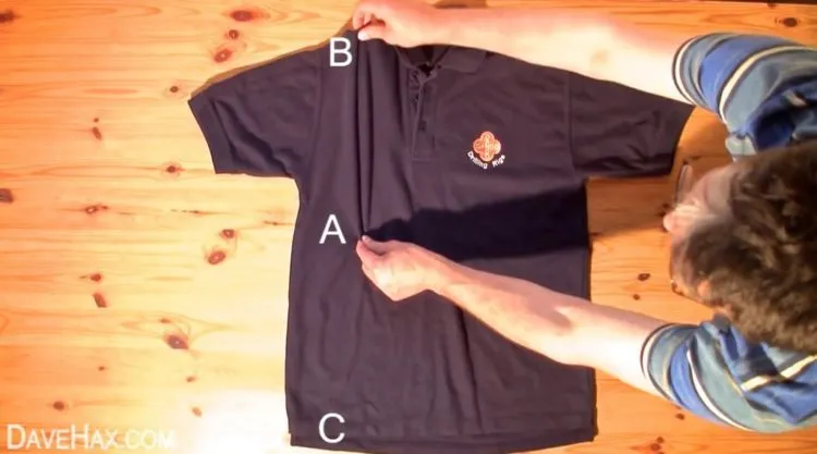 Trik Melipat Baju dalam 2 Detik Saja. Kamu yang Suka Traveling Wajib Menguasainya Segera! 9