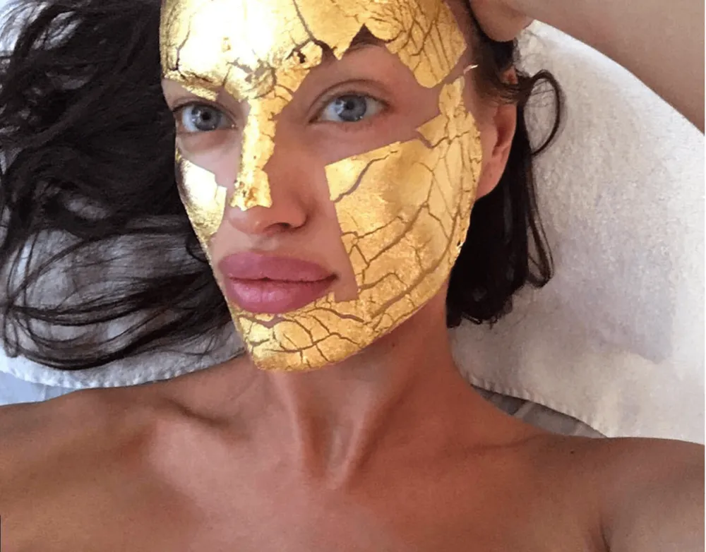 Cantik Itu Mahal, Masker Wajah Model Victoria Secret Ini Harganya Empat Juta Lebih. Apa Khasiatnya? 3