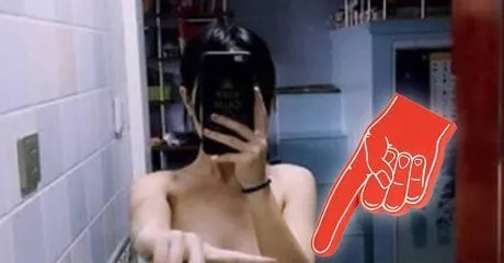 Duh Gusti! Tren One Finger Selfie dan T*tmas Membuat Badan Kita Jadi Komoditi 5