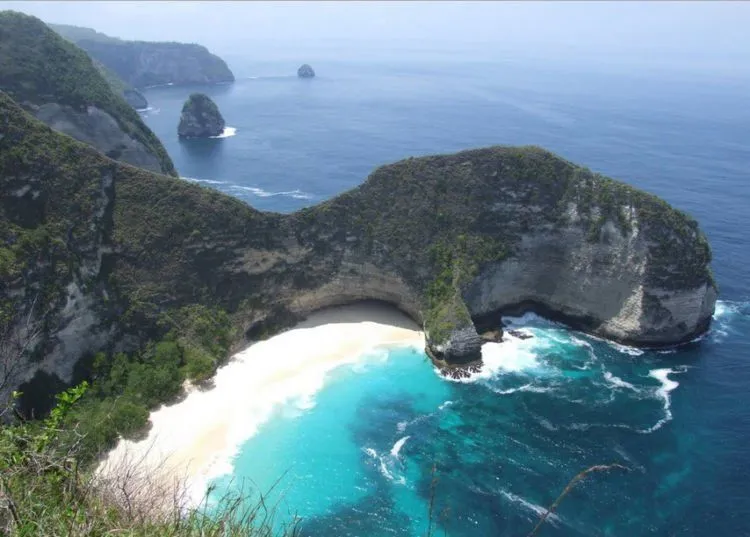 Nusa Penida, Sang Primadona Wisata Baru di Bali. Liburan Akhir Tahun Mesti ke Sini! 6