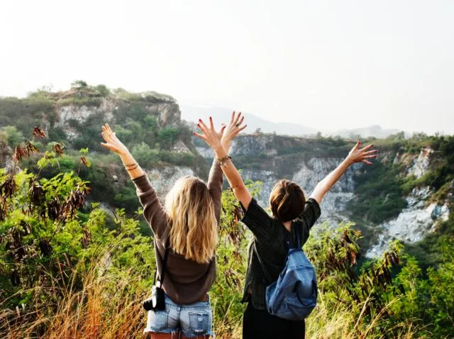 5 Alasan Ini Bikin Yakin Kalau Cewek yang Doyan Traveling Paling Cocok Jadi Ibu Buat Anakmu Nanti! 6