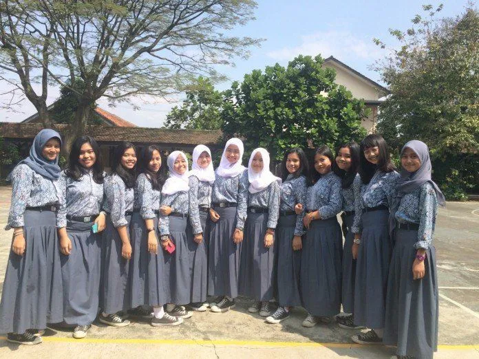 Perubahan Gaya Foto Cewek dari Masa ke Masa. Kira-Kira Tahun Depan Bakal Seperti Apa, Ya? 12