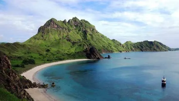 10 Destinasi Wisata di Indonesia yang Bakal Booming di Tahun 2018 Nanti. Jangan Lupa Ajak Pasangan ya! 16