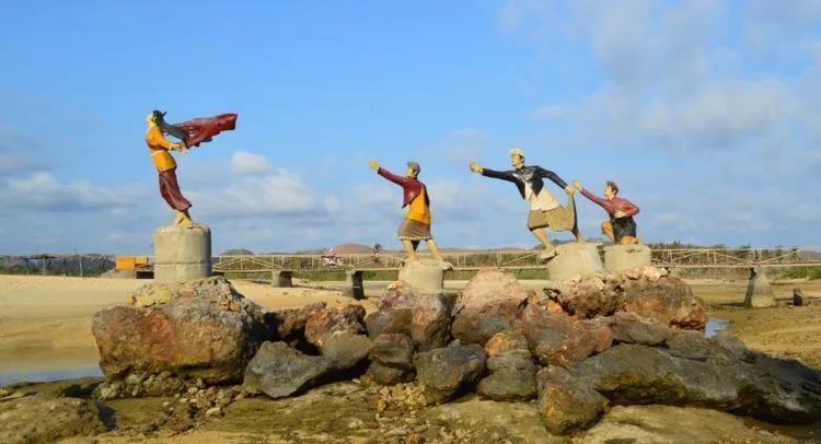 Biar Mata dan Pikiranmu Menjadi Segar, Kamu Harus Liburan Akhir Tahun ke Pantai Seger di Lombok! 5