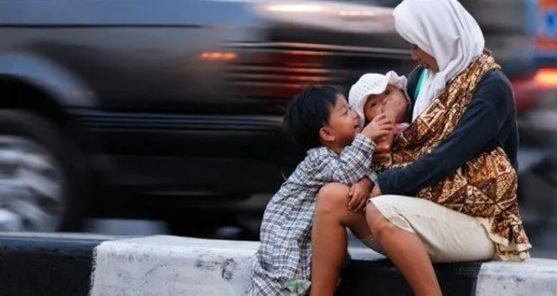 Dibalik 6 Seni Mengemis di Indonesia, Sebuah Potret Teater Jalanan Penuh Tipu Daya 9