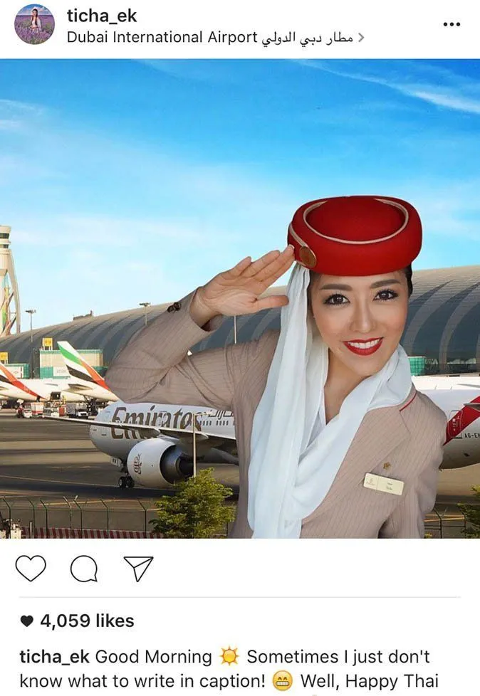 Heboh Pramugari Cantik Asal Thailand Ini Doyan Berfoto Keliling Dunia, Tapi Kok Kelihatan Editan Ya? 19