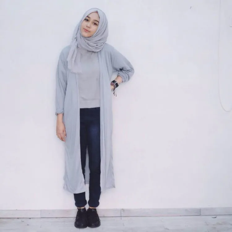Jangan Remehkan Sepatu Teplek, Karena Kalau Sudah Jajal 8 Gaya Ini, Dijamin Kelar Urusan! 16
