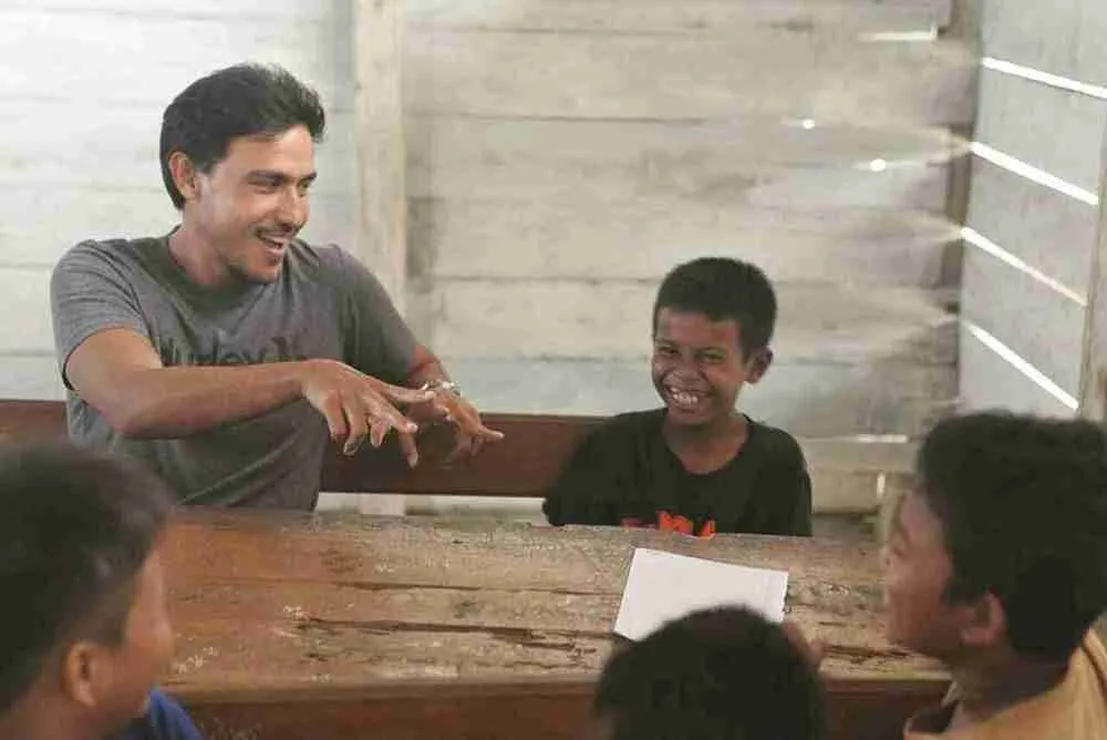 Ini Nih Hamish Daud, Lelaki yang Berpotensi Bakal Jadian dengan Raisa. Ternyata Dia... 7