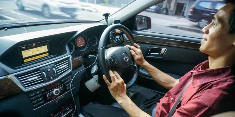 Kocak! Supir Uber Ini Curhat di Medsos Usai Kebetulan Mantannya Sendiri Jadi Penumpang, Baper Berat