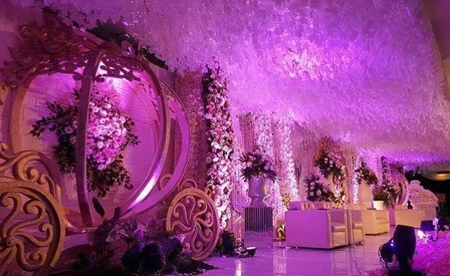 Resepsi Unik Nan Mewah Ala Cinderella Berhijab. 16 Foto Ini Menunjukkan Totalitas Fairy Tale Tanpa Batas 24