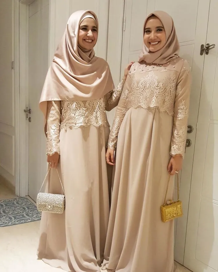 8 Inspirasi Busana Pastel dari Lamaran Laudya Cynthia Bella. Untuk Mewah Tak Harus Cerah! 16