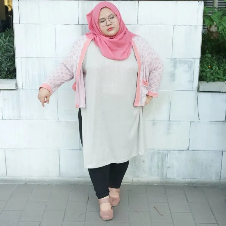 10 Cewek Ini Saja PD Sama Style dan Tubuh Besarnya. Kalau Kamu, Masih Mau Minderan? 21