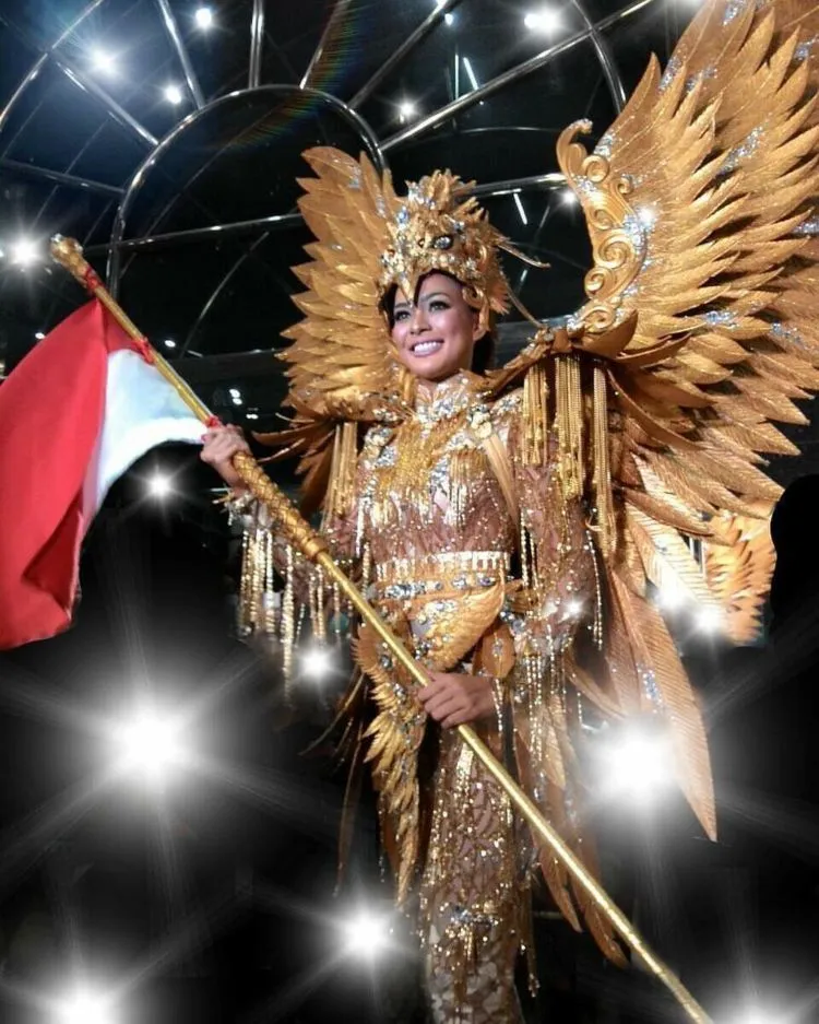 Ini Dia 'Garuda' - National Costume yang Dipakai Wakil Indonesia Di Miss Universe 2017 7