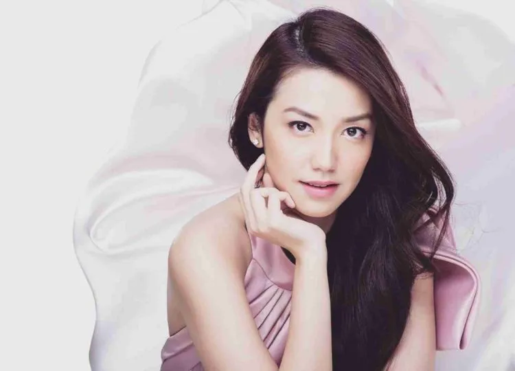 10 Seleb yang Memukau dengan Alis Naturalnya. Plus Cara 'Ngalis' Agar Bisa Secantik Mereka 19