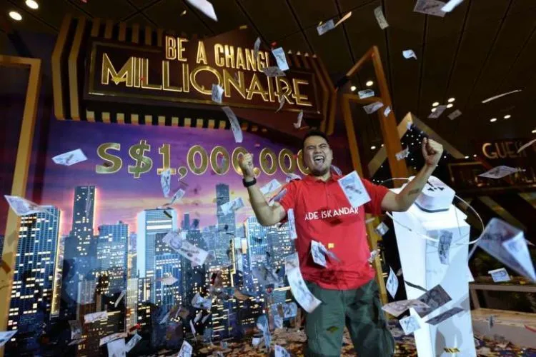Gokil, Gara-gara Beli 1 Kaos Doang, Pria Ini Dapat Hadiah 9,3 Milyar dari Bandara Changi, Singapura! 4