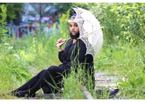 Harnaam Kaur, Cewek Berjenggot Lebat yang Berhasil Melawan Bully dan Patut Kita Teladani 10