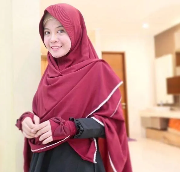 9 Video Make Up 'Ajaib' A la Khadijah Az Zahra. Muka Pas-pasan Jadi Cantik Luar Biasa! 2
