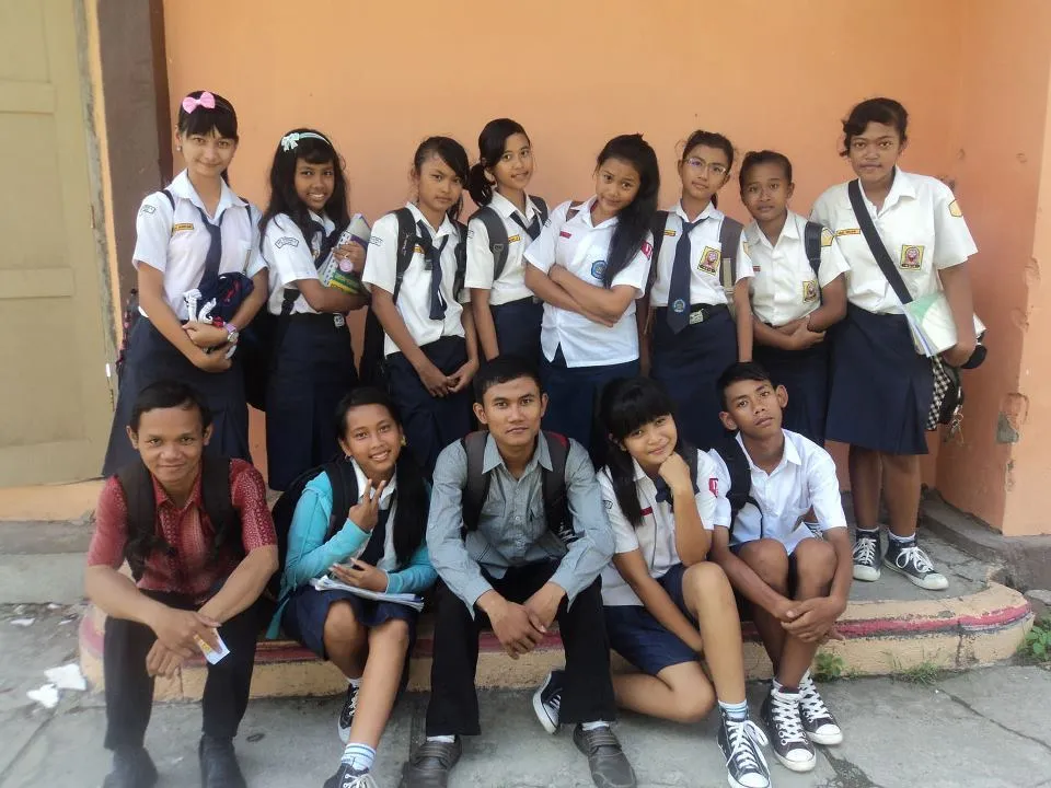 Yuk, Lihat Gaya Pacaran Anak Sekolah Zaman Dahulu. Jauh Lebih Baik Dari Anak-anak Zaman Sekarang! 6