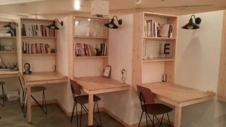 10 Tempat Unik Didesain Khusus untuk Mereka yang Suka Kemana-Mana Sendiri 12